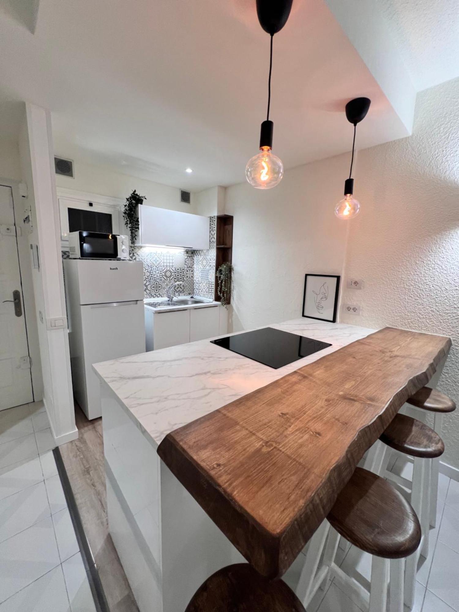 לוס כריסטיאנוס Seaview And Sunset Apartment Los Cristianos מראה חיצוני תמונה