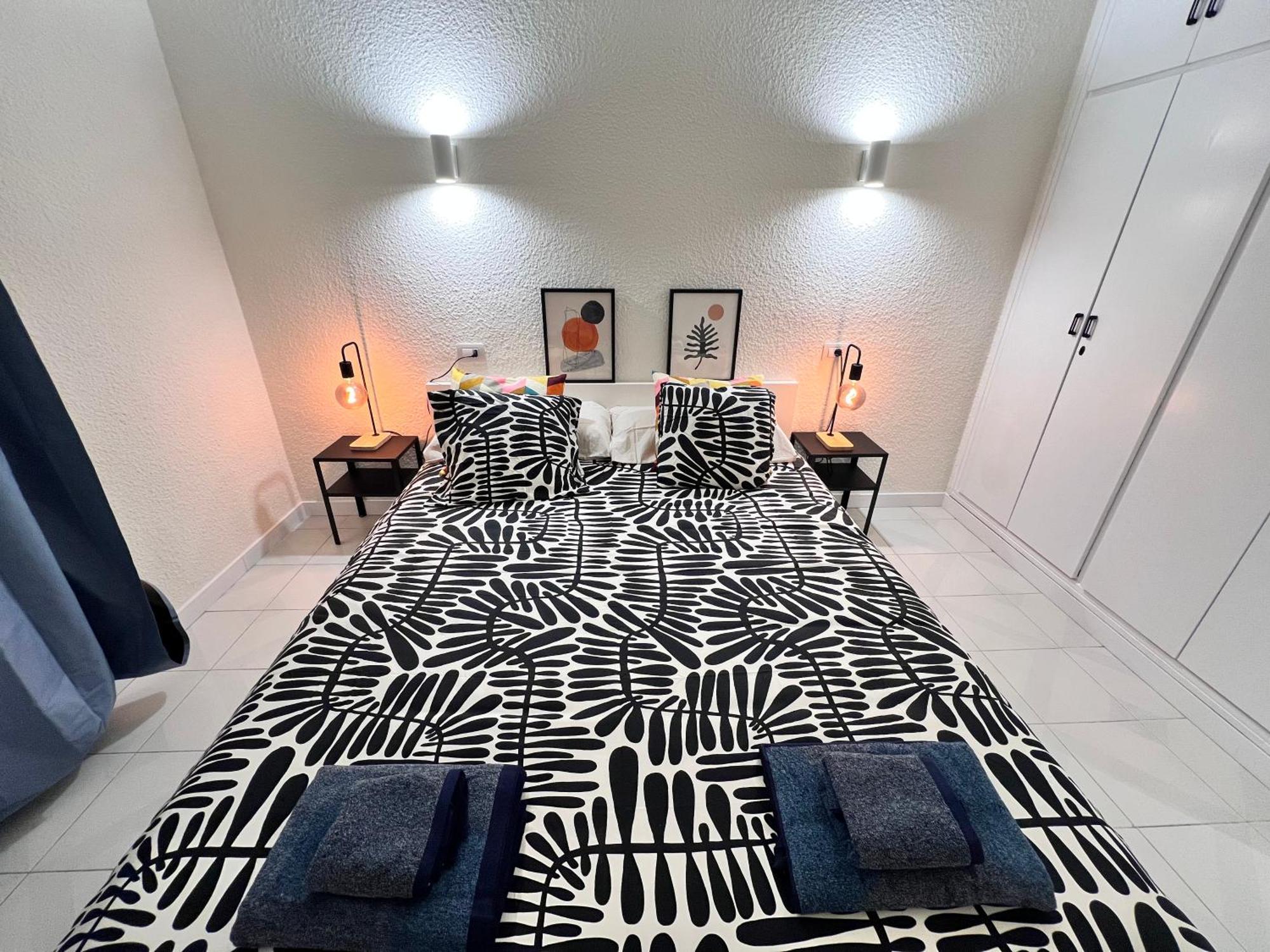 לוס כריסטיאנוס Seaview And Sunset Apartment Los Cristianos מראה חיצוני תמונה